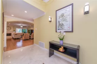 Photo #4: OC26137615 Listing 