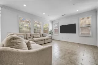 Photo #4: OC26137901 Listing 