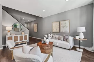 Photo #5: OC26138567 Listing 