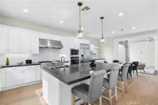 Photo #6: OC26138987 Listing 