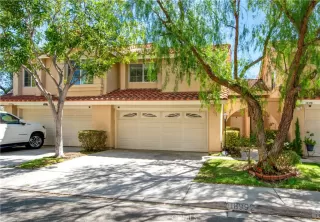 Photo #2: OC26139279 Listing