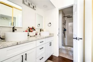 Photo #5: OC26139279 Listing