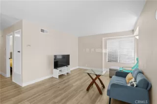Photo #3: OC26139350 Listing 