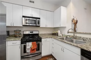 Photo #3: OC26140605 Listing