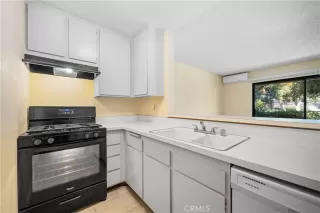 Photo #3: OC26141299 Listing 
