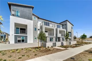 Photo #3: OC26142250 Listing