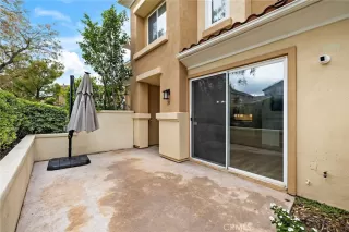 Photo #4: OC26142399 Listing