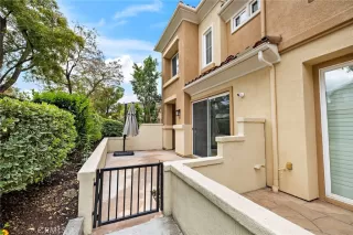 Photo #5: OC26142399 Listing