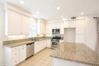 Photo #5: OC26142781 Listing