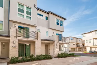 Photo #2: OC26142868 Listing
