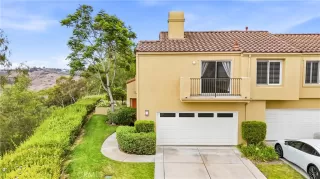 Photo #1: OC26143000 Listing