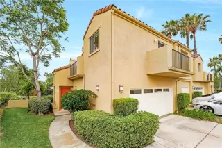 Photo #2: OC26143000 Listing