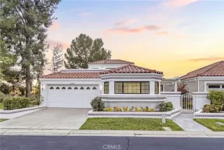 Photo #1: OC26143905 Listing