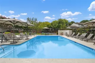 Photo #4: OC26144373 Listing 
