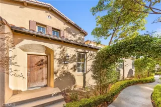 Photo #3: OC26145578 Listing