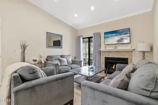 Photo #4: P1-13066 Listing