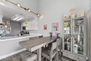 Photo #4: P1-16676 Listing