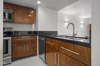 Photo #5: P1-23074 Listing