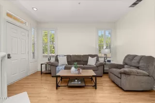 Photo #5: P1-23189 Listing 