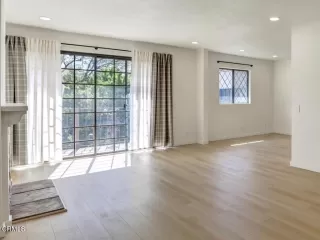 Photo #3: P1-26108 Listing 