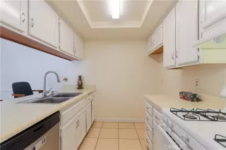 Photo #4: PT26027392 Listing