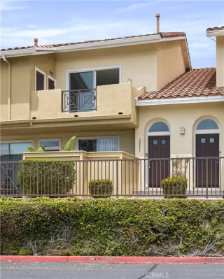 Photo #3: PV23081647 Listing 