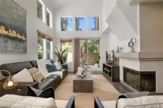 Photo #2: PV23149400 Listing 