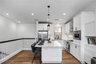 Photo #6: PV23161259 Listing