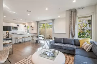 Photo #6: PV23219760 Listing