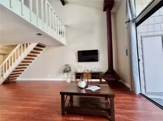 Photo #5: PV25089783 Listing 