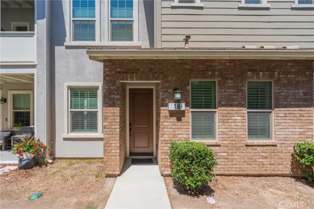 MLS: PV25153626 Condo For Sale