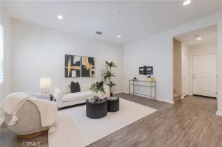 Photo #4: PV25153626 Listing