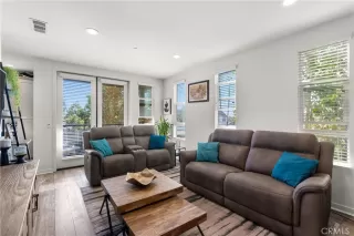 Photo #2: PV25269619 Listing 