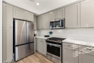 Photo #5: PV25269619 Listing 