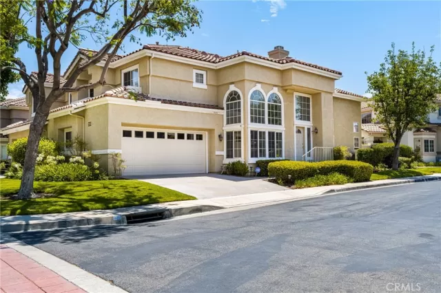 MLS: PW22157839 Condo For Sale