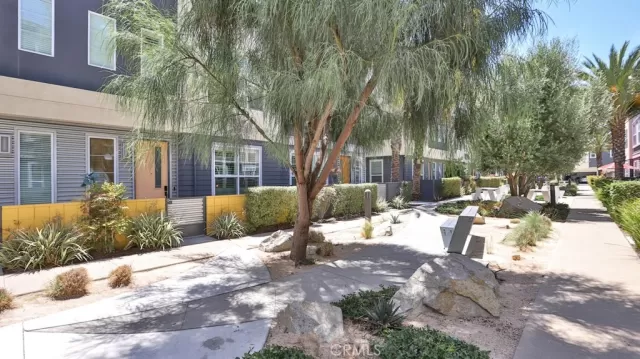 MLS: PW22159318 Condo For Sale