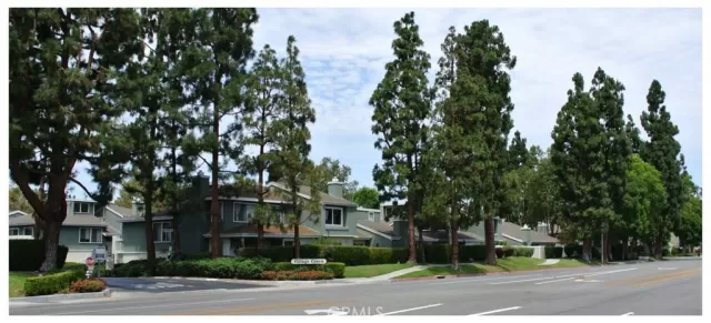 MLS: PW22168373 Condo For Sale