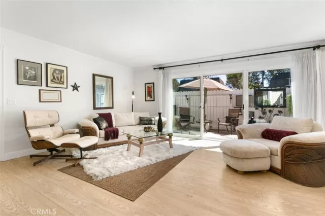 MLS: PW22177327 Condo For Sale