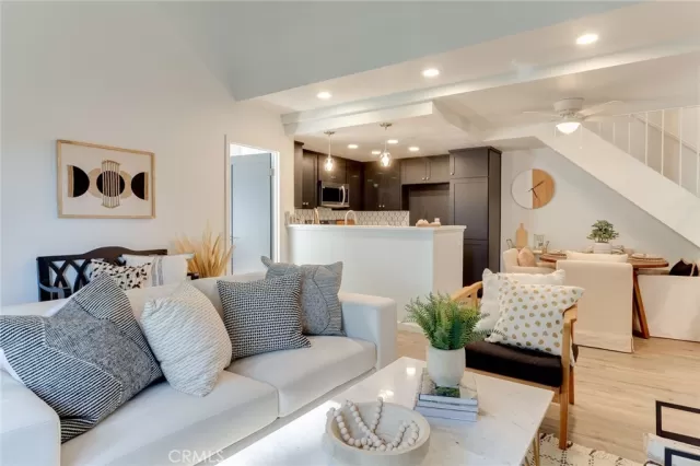 MLS: PW22177647 Condo For Sale