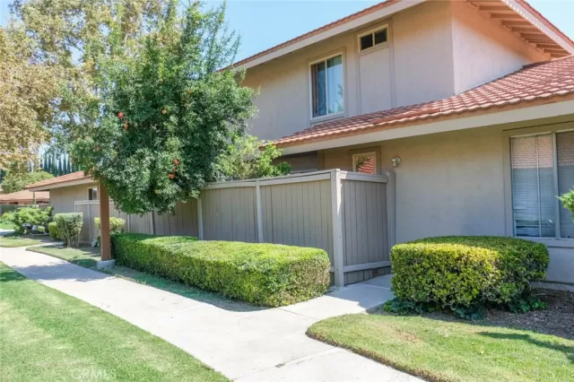 MLS: PW22186777 Condo For Sale