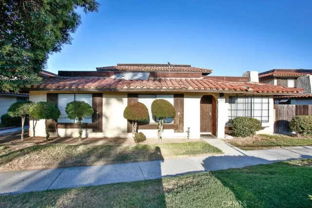 MLS: PW22187948 Condo For Sale