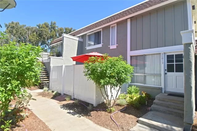 MLS: PW22194763 Condo For Sale