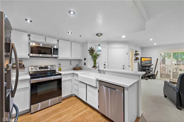 MLS: PW22212274 Condo For Sale