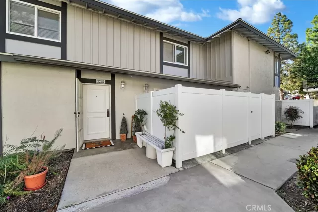 MLS: PW22215992 Condo For Sale