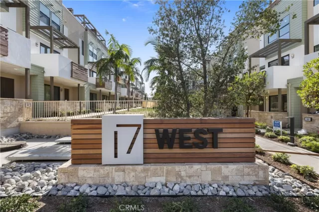 MLS: PW22216659 Condo For Sale