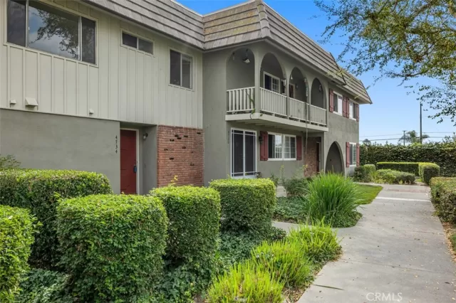 MLS: PW22218341 Condo For Sale