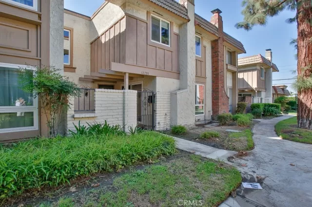 MLS: PW22225116 Condo For Sale