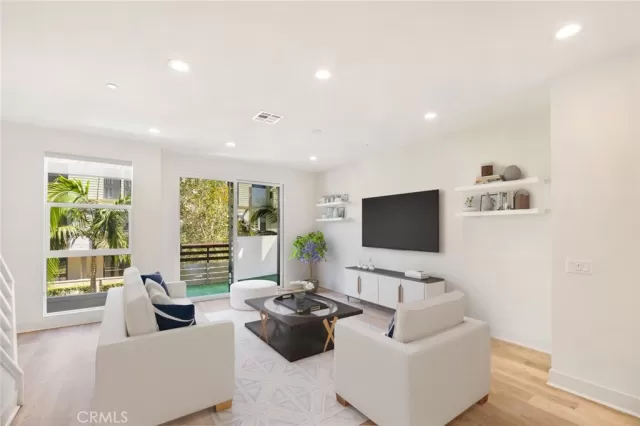 MLS: PW22225665 Condo For Sale