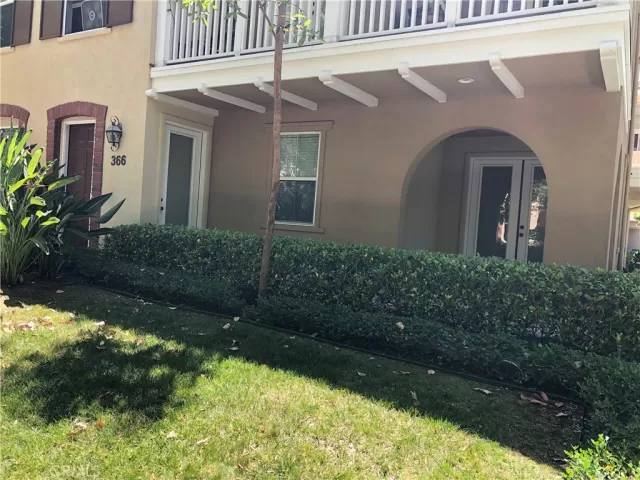 MLS: PW22229398 Condo For Sale