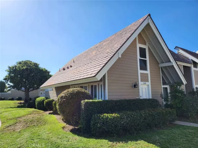 MLS: PW22234629 Condo For Sale